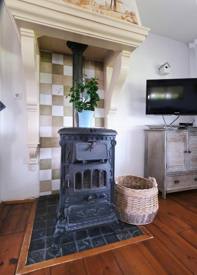 Idyllisch En Knus Huisje Met Prachtige Veranda. Oterleek Exteriér fotografie